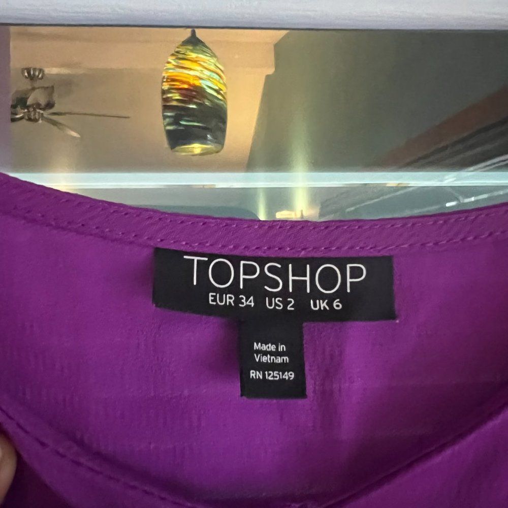 TOPSHOP PURPLE FLOWY TOP SIZE SMALL - Picture 2 of 2